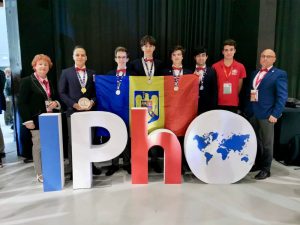 Read more about the article O medalie de aur, patru de argint și două premii speciale pentru România, la Olimpiada Internațională de Fizică 2025