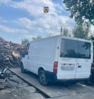 Read more about the article VIȘINEȘTI: Polițiștii au identificat o autoutilitară ce transporta ilegal 540 de kilograme de deșeuri feroase!