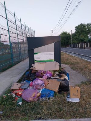 Read more about the article Resturi menajere și dejecții animale, aruncate la Matraca, în vecinătatea insulelor ecologice
