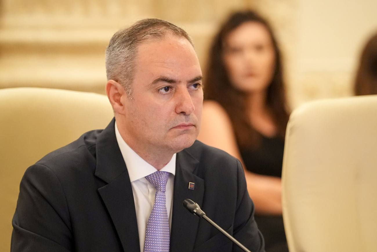 You are currently viewing Ministrul Finanțelor: România se află sub monitorizarea Comisiei Europene şi va trebui să raporteze de două ori pe an situaţia macroeconomică şi cea a execuţiei bugetare