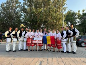 Read more about the article Ansamblul „Cununa Nucetului” a prezentat tradițiile dâmbovițene, la International Folk Dance & Music Festival – Cultural Dialogue On The Same Stage, desfășurat în Italia