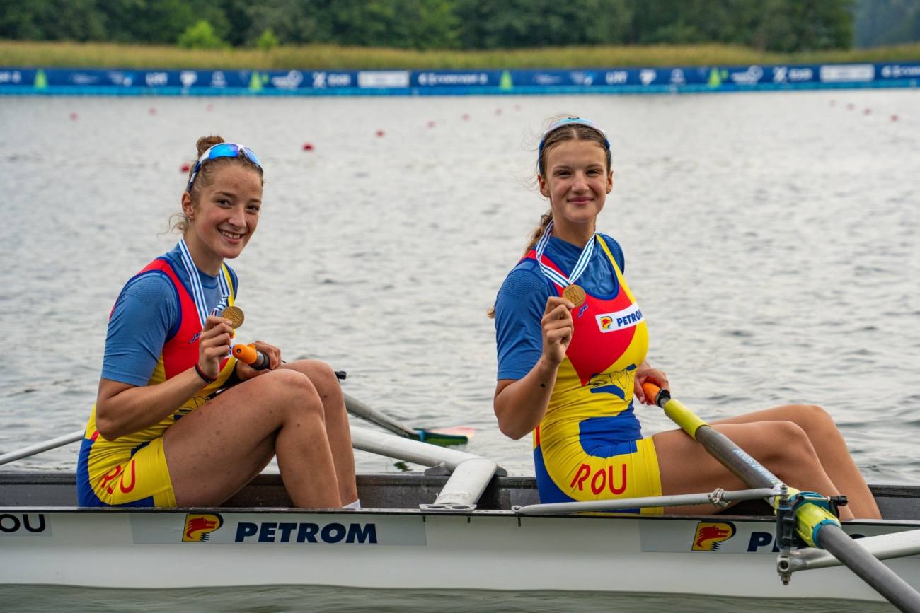 You are currently viewing Aur și bronz pentru delegația României la Campionatele Mondiale de canotaj U19, găzduite de Lituania