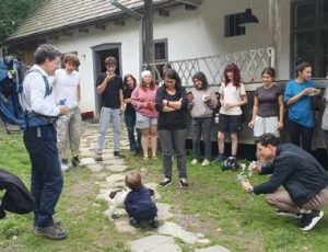 Read more about the article Nicușor Dan își continuă concediul și vizitează Roșia Montană