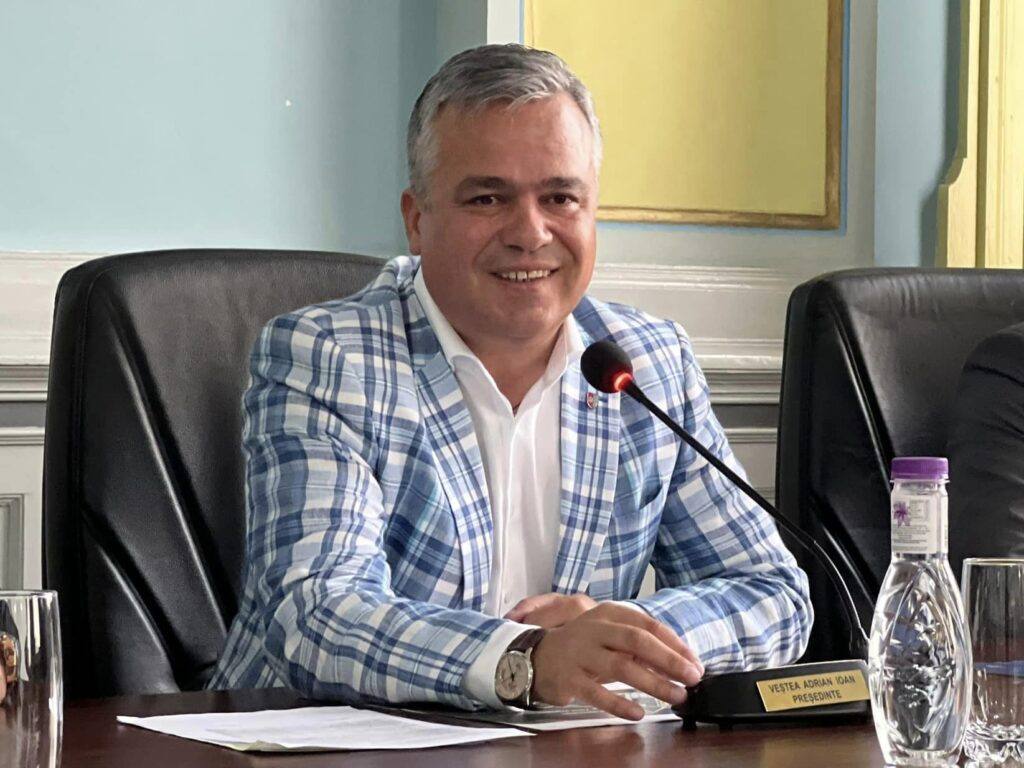 You are currently viewing Adrian Veștea a demisionat de la șefia PNL Brașov