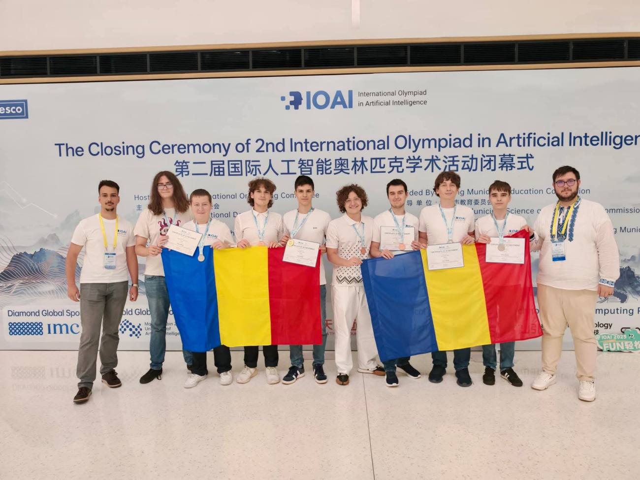 You are currently viewing Opt medalii pentru elevii României prezenți la Olimpiada Internațională de Inteligență Artificială 2025