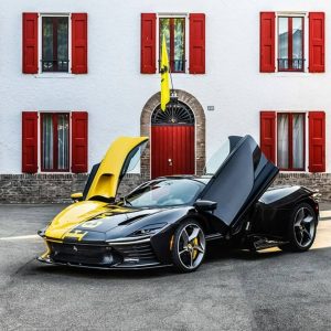 Read more about the article Ultimul Ferrari Daytona SP3 s-a vândut pentru 26 milioane de dolari