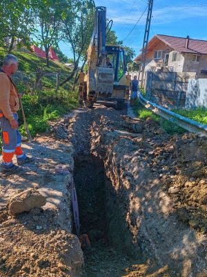 Read more about the article Lucrări intense, la Vulcana-Pandele, se lucrează la grădiniță, drumuri, canalizare și podul peste râul Vulcana