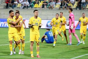 Read more about the article Lista convocărilor preliminare pentru meciurile echipei naționale cu Canada și Cipru. Cei 19 jucători aflați în vizorul selecționerului
