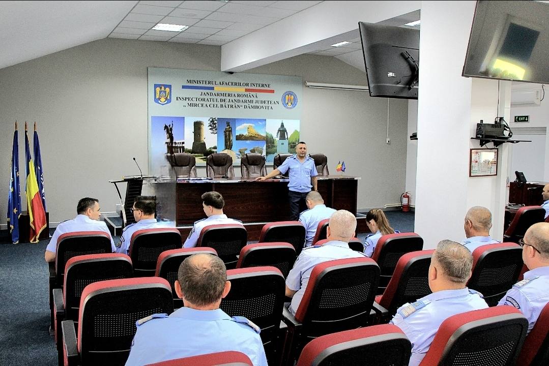 You are currently viewing Jandarmi dâmbovițeni avansați în gradul următor