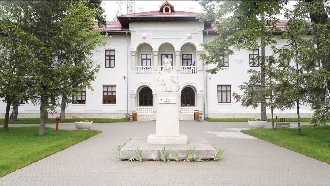 You are currently viewing Program special la muzeele Complexului Național Muzeal „Curtea Domnească” Târgoviște, în minivacanța de Sfânta Maria  (15 – 17 august 2025)