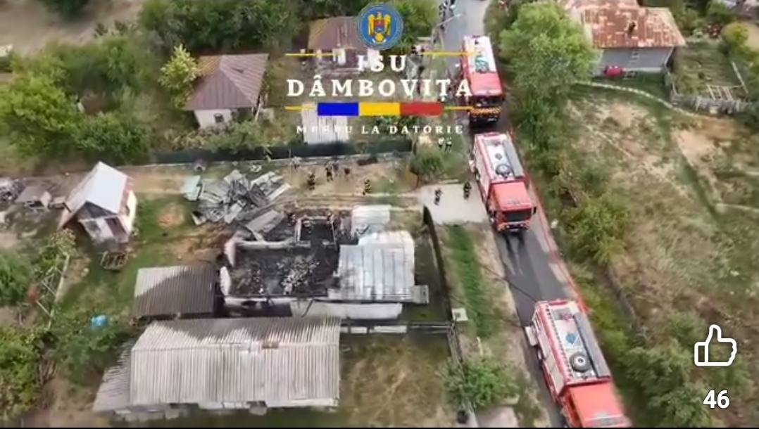 You are currently viewing Incendiu la o casă din Cobia, 40 mp de acoperiș și o anexă, distruse de flăcări