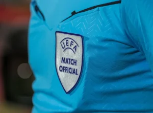 Read more about the article Arbitri români, delegați la meciuri din play-off-ul cupelor europene