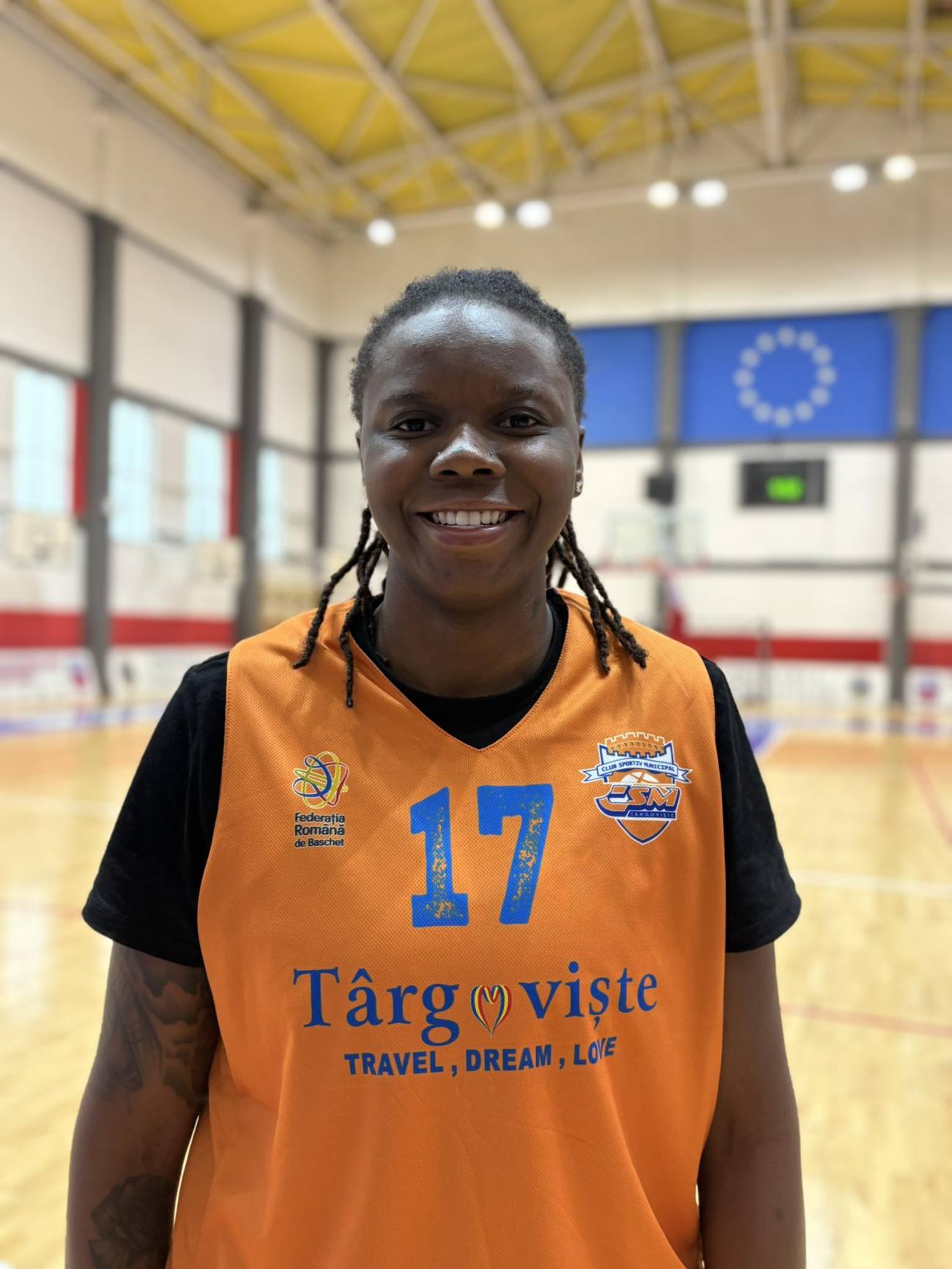 You are currently viewing CSM CSU Târgoviște a transferat o jucătoare care a evoluat în campionatul universitar american. Are 21 de ani și evoluează pe postul de pivot