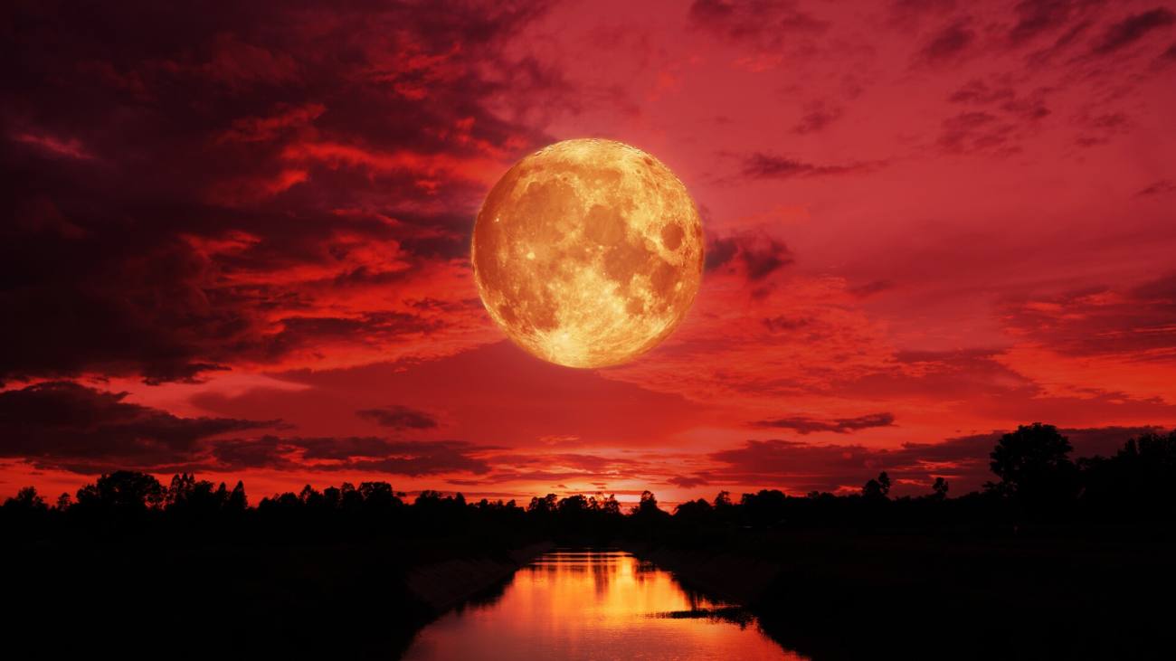 You are currently viewing Fenomen astronomic spectaculos în această noapte: ,,luna sângerie”