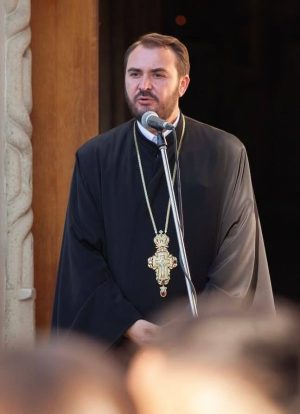 Read more about the article CRUCEA – SEMN AL ÎNVIERII ȘI AL BIRUINȚEI! – PR. DR. IONUȚ GHIBANU, VICAR EPARHIAL