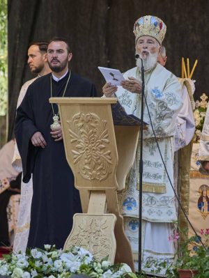 Read more about the article MESAJUL ÎNALTPREASFINŢITULUI PĂRINTE ARHIEPISCOP ŞI MITROPOLIT NIFON CU OCAZIA CELEI DE A XXIV-A EDIȚII A SALONULUI EDITORIAL „ION HELIADE RĂDULESCU” – TÂRGOVIŞTE, 5 SEPTEMBRIE 2025