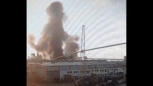 Read more about the article Mai mulți răniți, în urma unei explozii la fabrica Kronochem din Sebeș