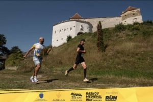 Read more about the article Victorie emoționantă pentru jandarmul montan Ionuț Timofte la „Râșnov Medieval Run 2025”