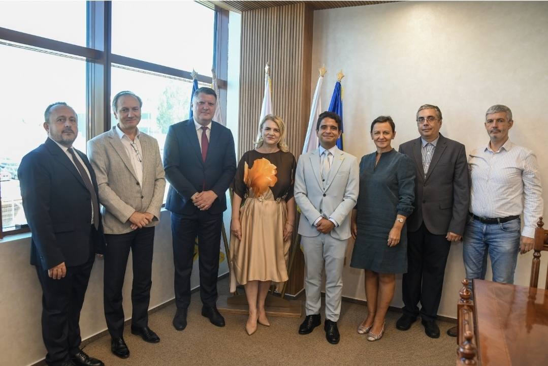 You are currently viewing VIZITA OFICIALĂ A DOMNULUI LEONARDO ANDRADE, DIRECTOR QS PENTRU EUROPA, LA UNIVERSITATEA „VALAHIA” DIN TÂRGOVIȘTE