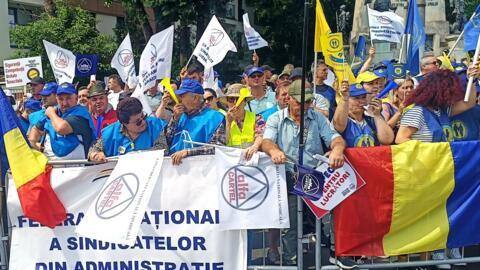 You are currently viewing Sindicaliştii din administraţia publică vor protesta luni, în Capitală
