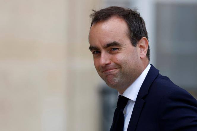You are currently viewing Macron l-a numit pe Sébastien Lecornu în funcția de prim-ministru al Franței
