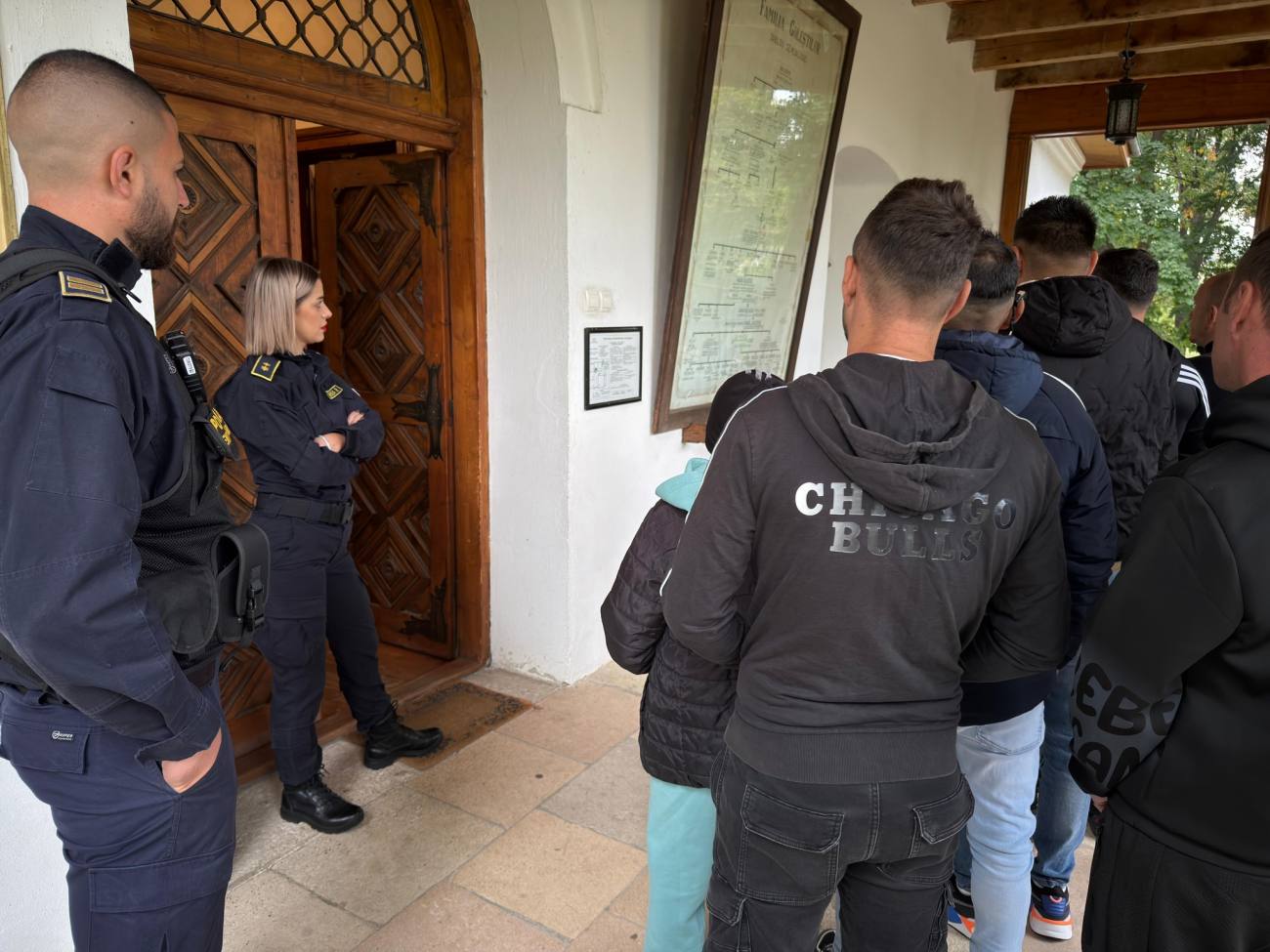 You are currently viewing Deținuți de la Penitenciarul Găești, în vizită la Muzeul Golești