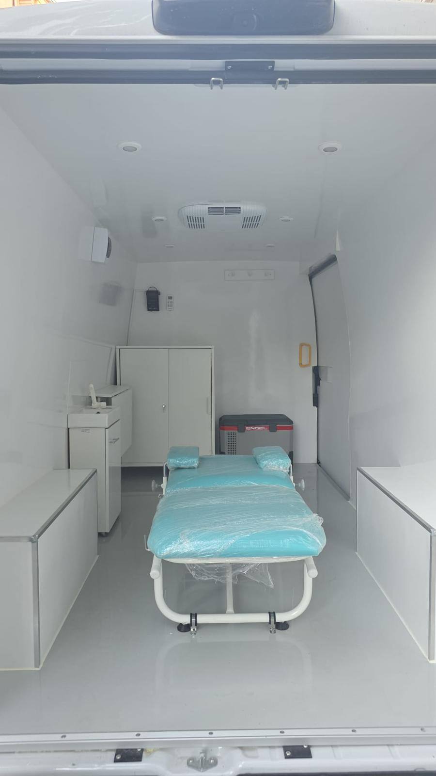 You are currently viewing Caravană medicală, destinată recoltării de analize de sânge, la Lungulețu