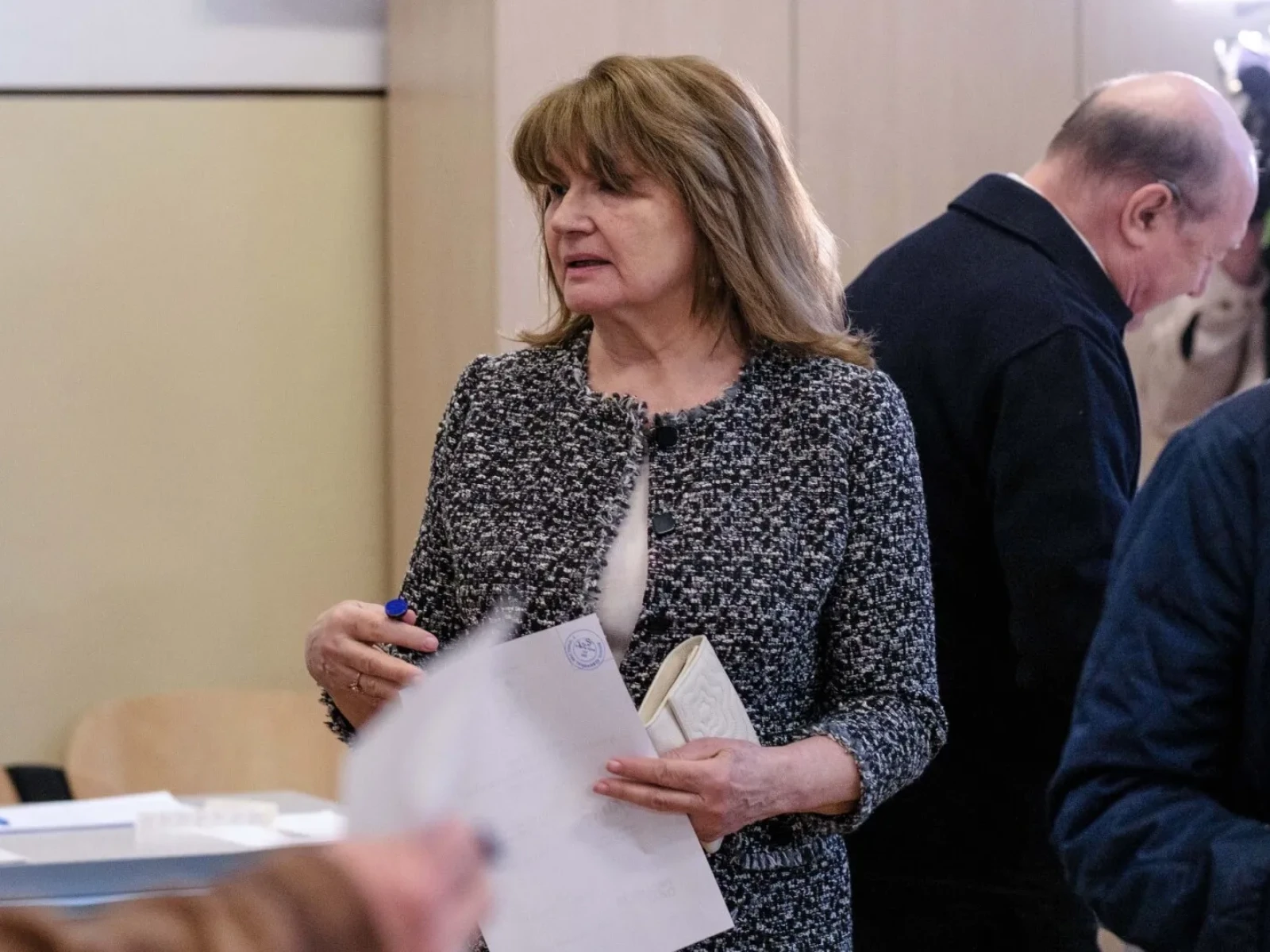 You are currently viewing Maria Băsescu a votat la alegerile din Republica Moldova, la Ambasada din Bucureşti