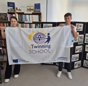 Read more about the article Școala „Matei Basarab” din Târgoviște a primit titlul de „Școală eTwinning”