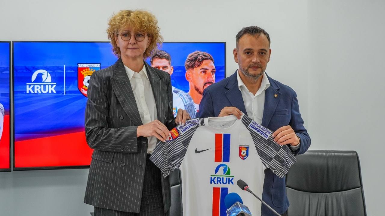 You are currently viewing KRUK Romania, noul sponsor principal al Chindiei Târgoviște. „Suntem mândri să avem alături un partener care înțelege importanța angajamentului, a seriozității și implicării în comunitate”