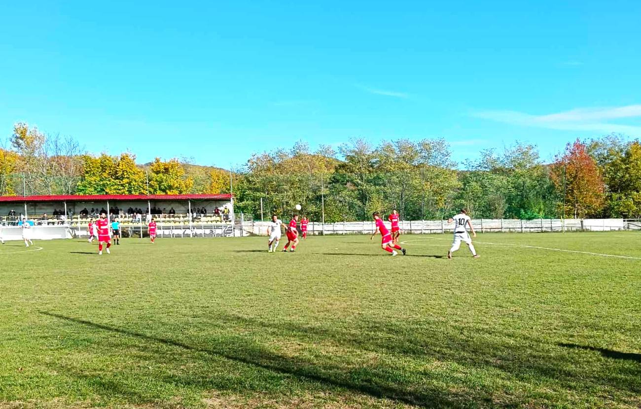 You are currently viewing Remiză spectaculoasă în duelul dâmbovițean al Ligii 3 dintre Pucioasa și Titu