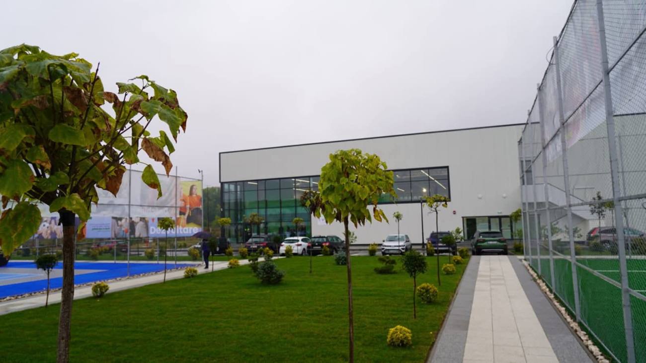 You are currently viewing Corneliu Ștefan: Consiliul Județean Dâmbovița va susține întotdeauna proiectele care pun în centrul lor EDUCAȚIA și TINERII