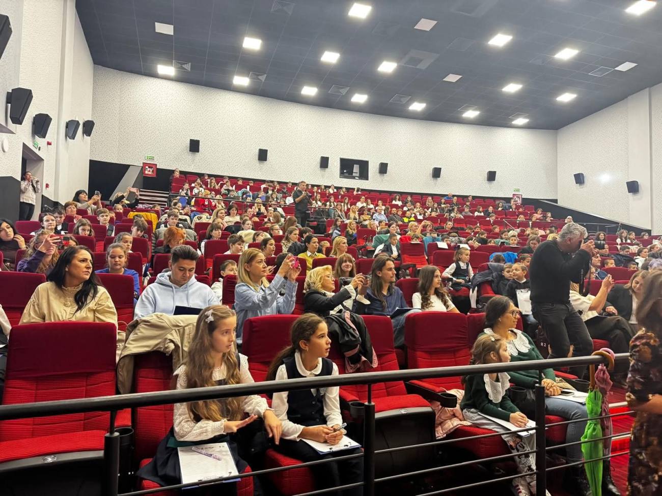 You are currently viewing Marea Dictare, o lecție despre frumusețea limbii române și puterea educației, la Târgoviște