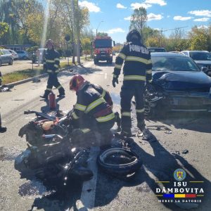 Read more about the article Coliziune între un autoturism și o motocicletă, la Târgoviște, soldate cu două persoane rănite!