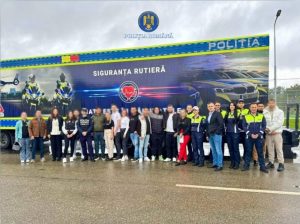Read more about the article CARAVANA DE EDUCAȚIE RUTIERĂ A AJUNS ÎN DÂMBOVIȚA