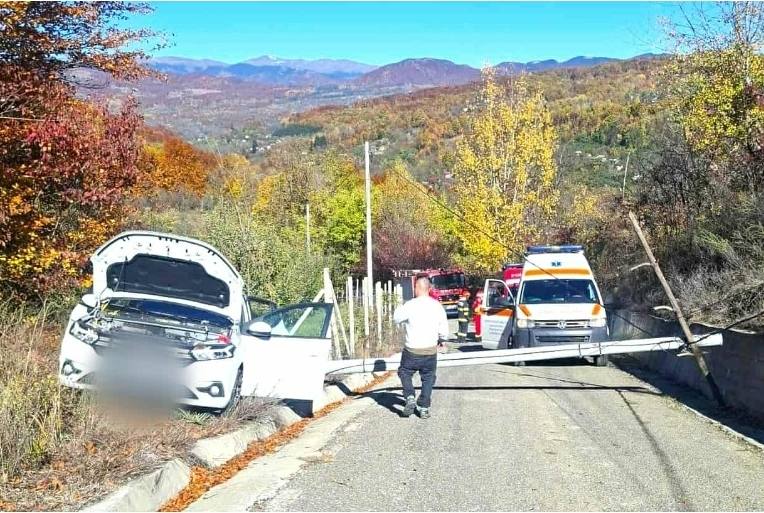 You are currently viewing Accident rutier în afara localității Râu Alb! O persoană a suferit mai multe răni!