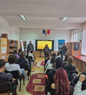 Read more about the article Lecții de integritate pentru elevi și funcționari, la Fieni și Târgoviște, în cadrul Campaniei „E timpul să nu mai dăm și noi ceva!” 