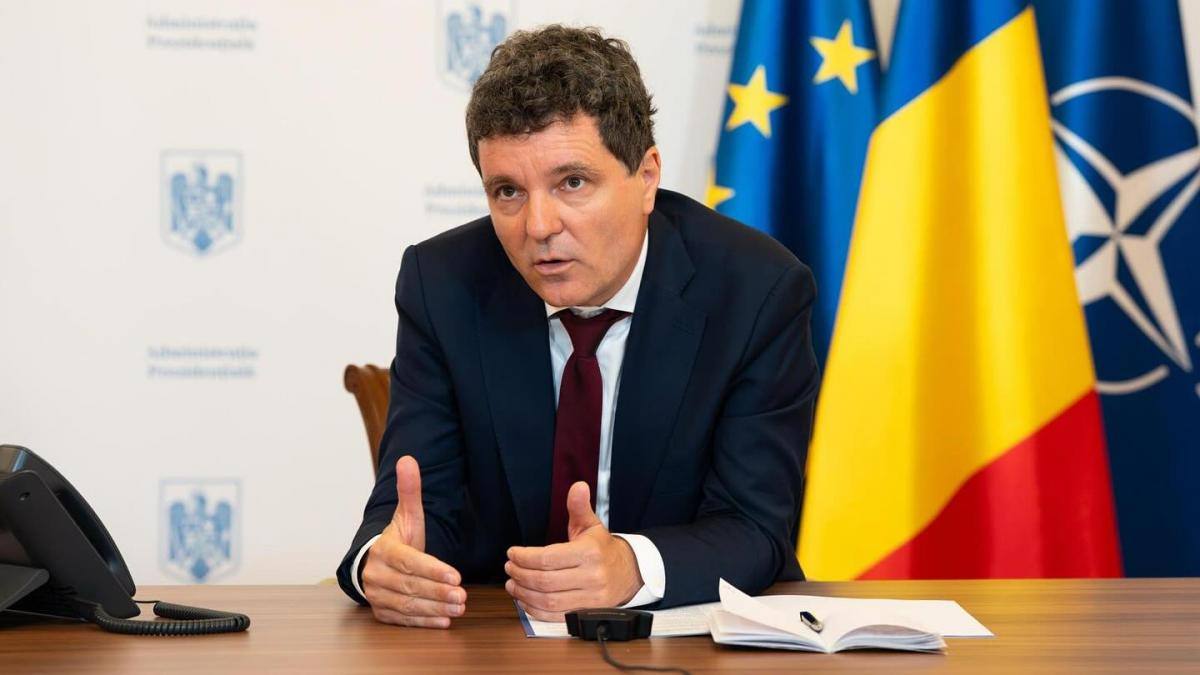 You are currently viewing Nicușor Dan a sesizat CCR în privința Legii prosumatorilor