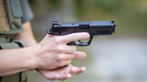 Read more about the article Lege: Se actualizează regulile privind deținerea și raportarea armelor și munițiilor