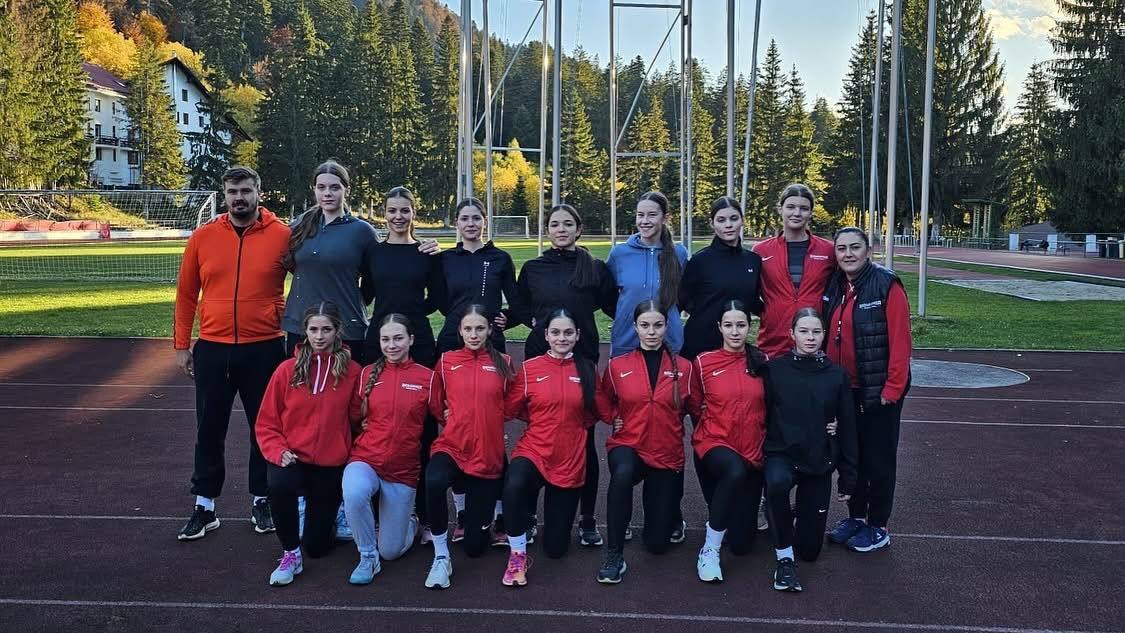 You are currently viewing Doi sportivi de la CSȘ Târgoviște au fost convocați la o acțiune de pregătire centralizată a loturilor naționale de baschet U16