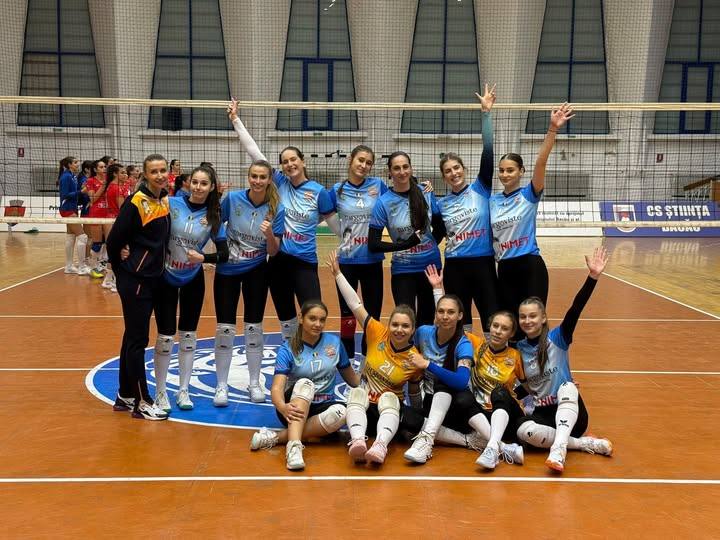 You are currently viewing Voleibalistele de la CSM Târgoviște continuă seria victoriilor în campionat. Succes lejer cu Știința Bacău în deplasare