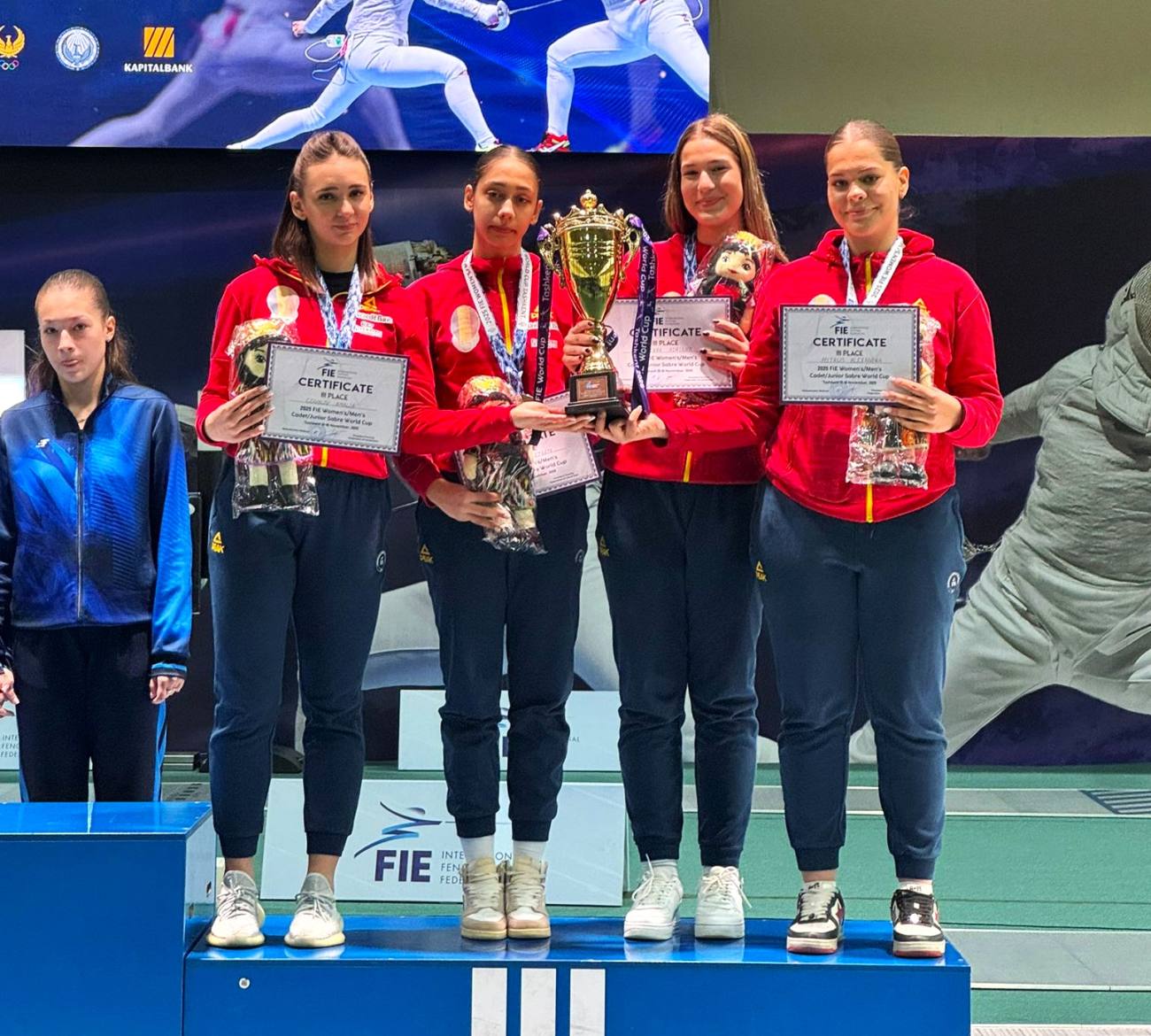 You are currently viewing Medalie de bronz la Cupa Mondială pentru echipa feminină a României de sabie junioare