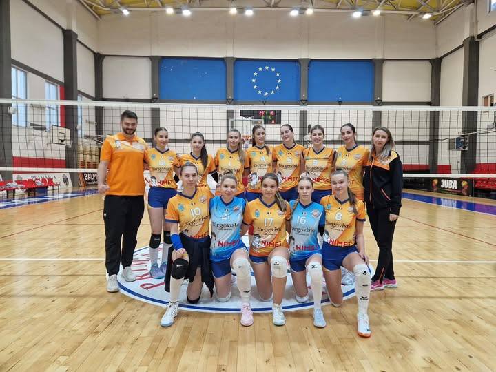 You are currently viewing Voleibalistele de la CSM Târgoviște, la al șaselea succes consecutiv în campionat. Dâmbovițencele sunt de neoprit în eșalonul al doilea