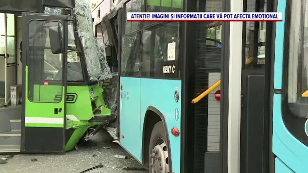 You are currently viewing Mai mulți răniți după ce un tramvai și un autobuz s-au ciocnit în București