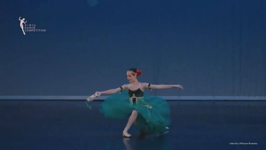 You are currently viewing Performanță remarcabilă pentru o elevă a Liceului de Arte „Bălașa Doamna” la competiția internațională Sibiu Dance Competition
