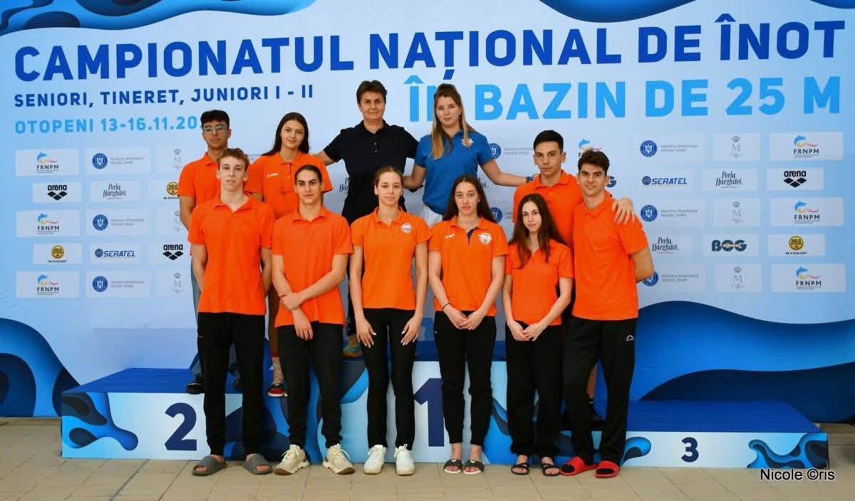 You are currently viewing Tinerii înotători târgovișteni, rezultate remarcabile la Campionatul Național în bazin scurt de la Otopeni