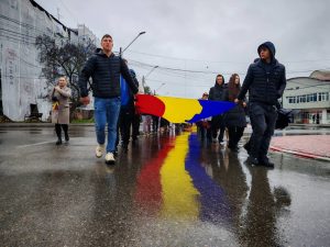 Read more about the article Parada Tricolorului, moment simbolic înainte de Ziua Națională, la Moreni