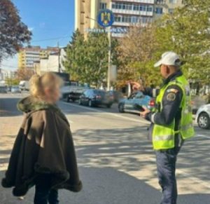 Read more about the article DÂMBOVIȚA: POLIȚIȘTII RUTIERI ACȚIONEAZĂ PENTRU SIGURANȚA PIETONILOR