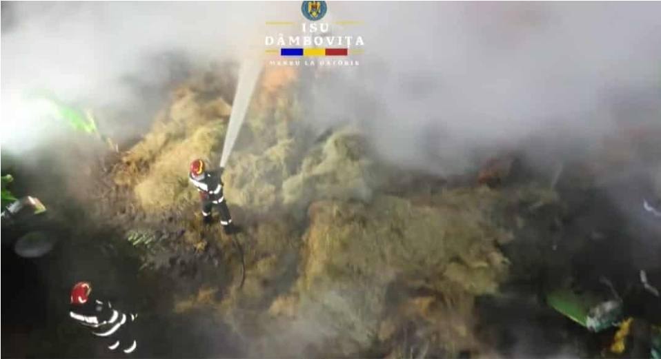 You are currently viewing Incendiu puternic într-o gospodărie din localitatea Morteni! Pompierii au intervenit!