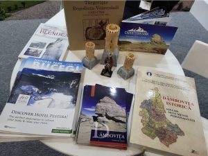 Read more about the article Obiectivele turistice dâmbovițene, promovate la Târgul de Turism al României, ediția de toamnă 2025
